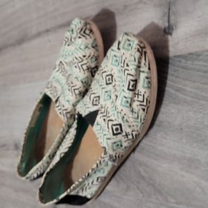 toms